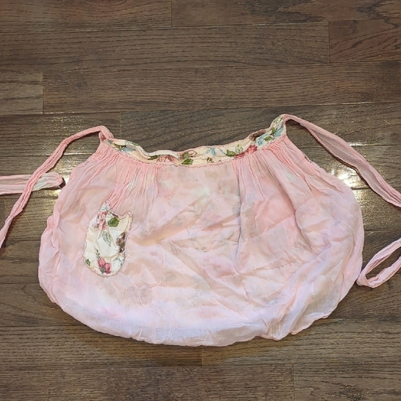 Apron with Waist Tie Reversible Floral Pocket Double Layer Lightweight - Picture 3 of 4